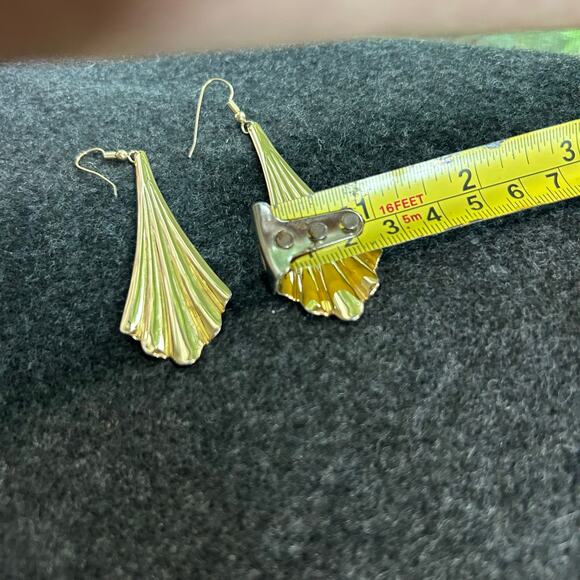 Vintage Gold Tone Fan Drop Earrings, 3.75 Inches - Picture 10 of 11